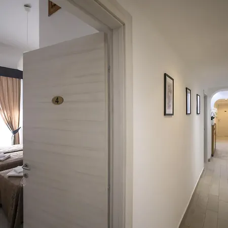 Orbis Hotel 2*