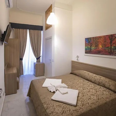 Orbis Hotel 2*