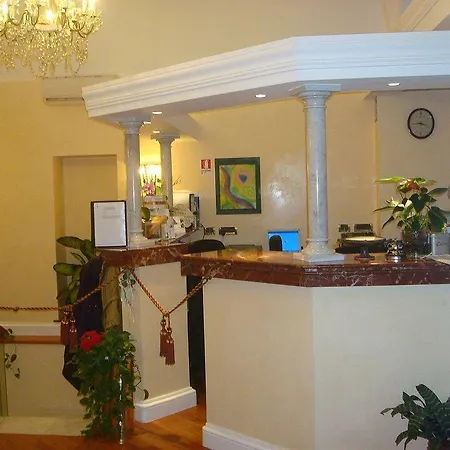 Orbis Hotel 2*