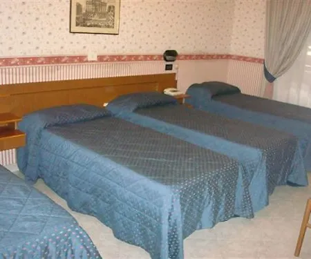 Hotel Orbis 2*